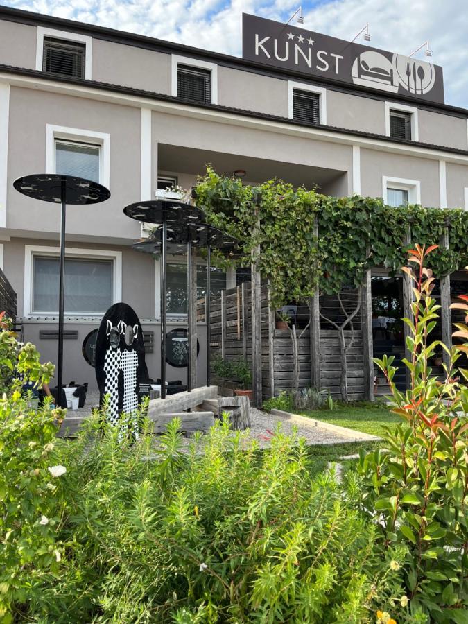 Hotel Kunst Krško Kültér fotó